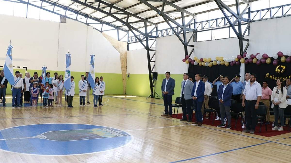 Acto central por el 47º aniversario de la localidad Santo Tomás. Fuente: (Facebook)