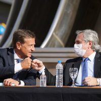 Fernández recorrió IMPSA y llamó a cerrar la grieta en pos del desarrollo nacional