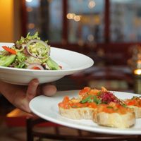 Gana adeptos la app que ofrece comida que sobra de restaurantes
