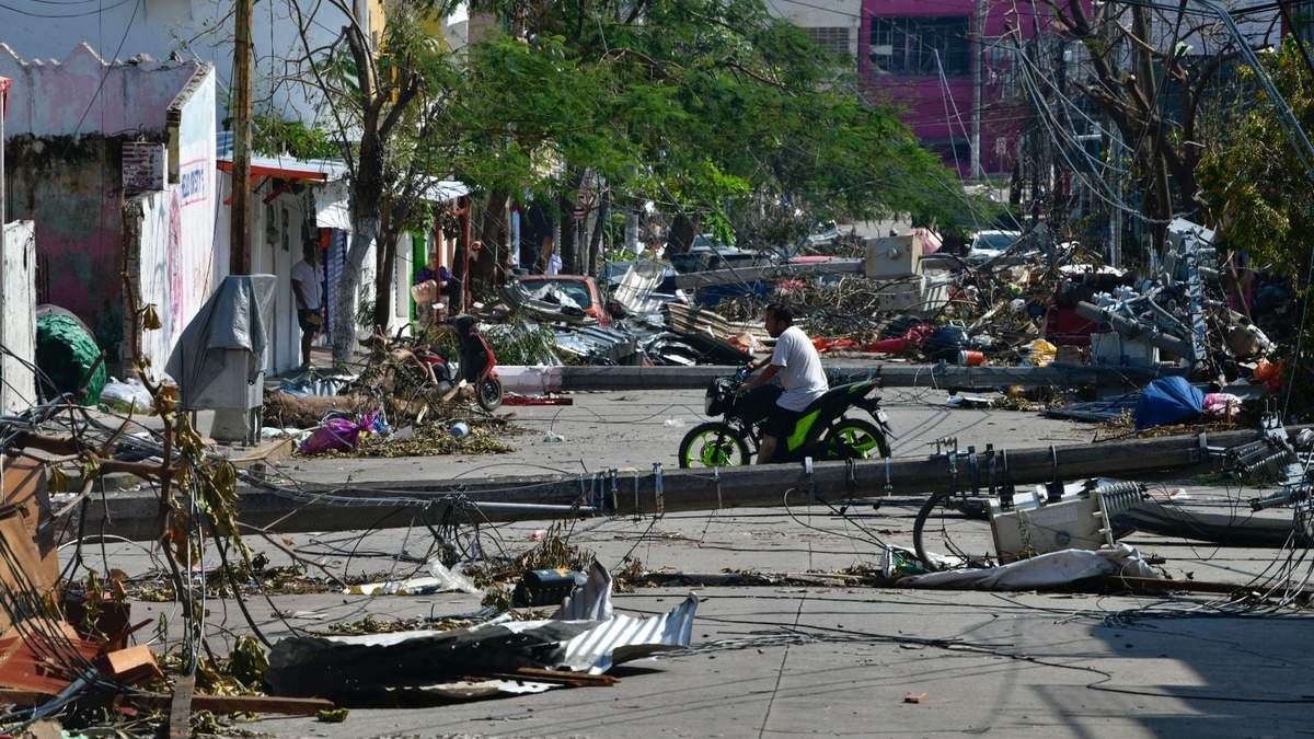 Imagen de Acapulco del 29 de octubre de 2023 tras el paso de "Otis"