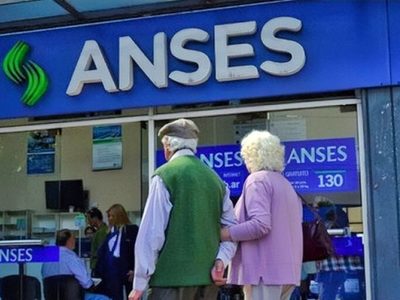 La ANSES confirmó la fecha de pago del bono de 5 mil pesos para jubilados y pensionados
