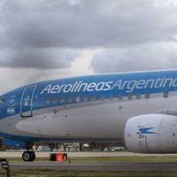 Milei firmará un decreto para avanzar con la privatización de Aerolíneas Argentinas