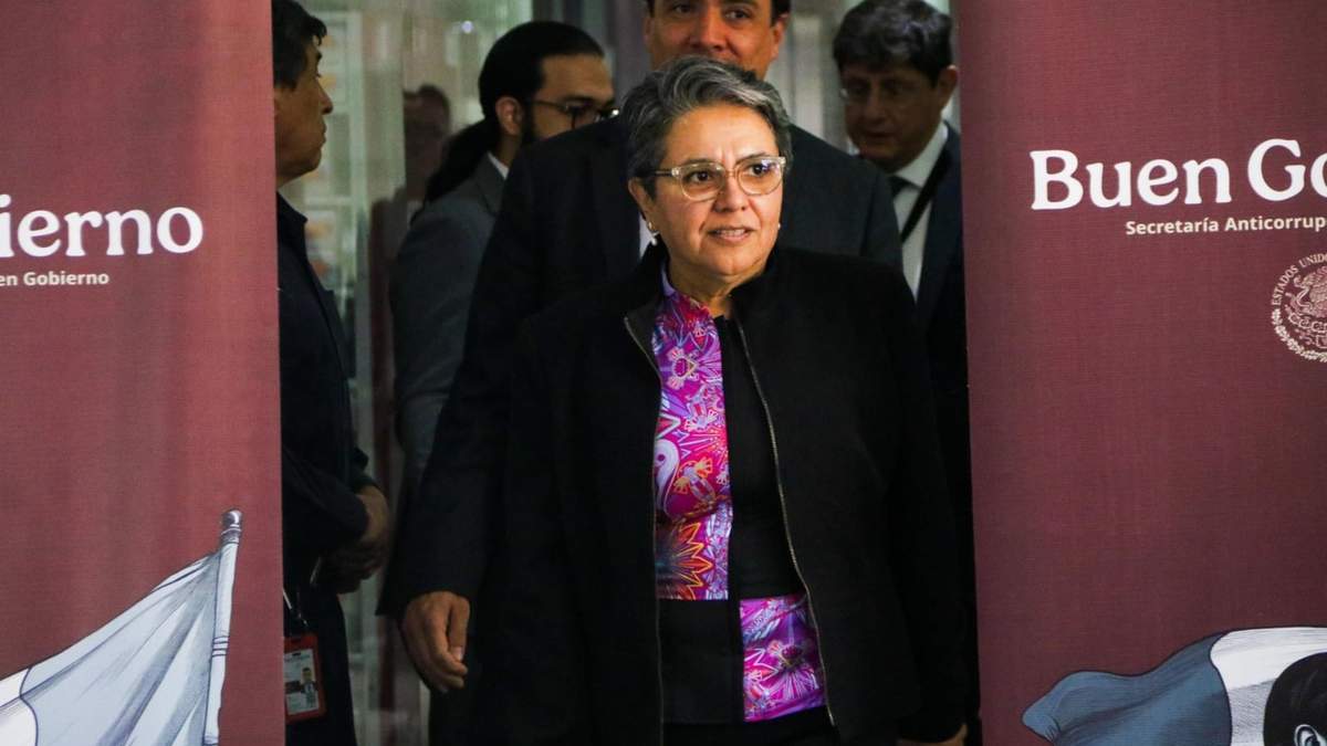 Raquel Buenrostro en la presentación formal del organismo Transparencia para el Pueblo, junto con Alejandro Encinas Nájera titular de esta dependencia en las oficinas de lo que antes fue el INAI.