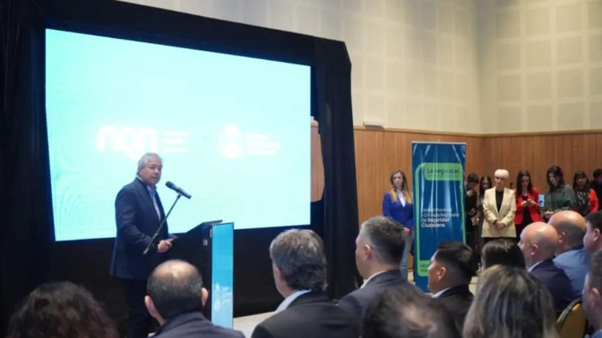El gobernador Rolando Figueroa habló durante el lanzamiento del Consejo Provincial de Seguridad Ciudadana. Fuente: (Gobierno de Neuquén)
