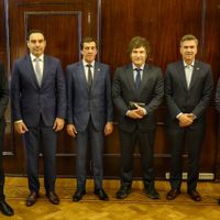 Cornejo se va a Burdeos y no asistirá al encuentro con Milei