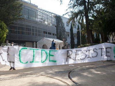 Conflicto en el CIDE:  Adeudos, proyectos truncos y ahora la sombra de huelga