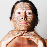 Con solo 4 ingredientes muy comunes en casa, prepará esta mascarilla rejuvenecedora para tu rostro