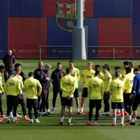 Alarmas en Barcelona, un positivo de coronavirus en el plantel