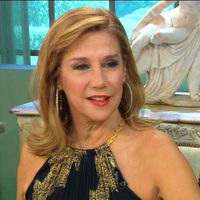 A sus 73 años, Marcela Tinayre marca tendencia con una prenda que seguro tenés en el armario