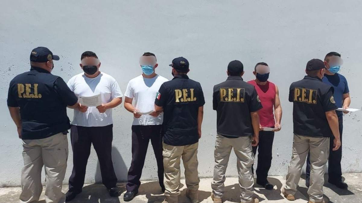 Los policías de Mérida detenidos por personal de la Fiscalía de Yucatán