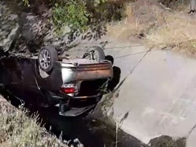 Un adolescente perdió el control del automóvil que conducía y cayó a un zanjón en Zapala