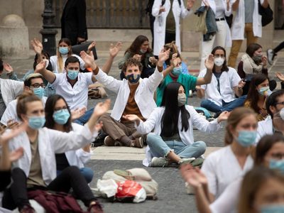 Los médicos españoles hacen un paro nacional por primera vez en 25 años