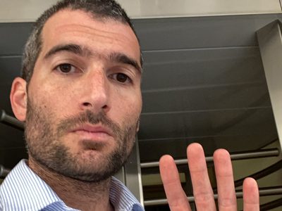 El exfuncionario de Cambiemos acusó al gobierno de haber "plantado" el sobre con 10 mil dólares