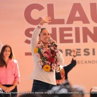 Sheinbaum critica a Xóchitl Gálvez por incluir a sus hijos en su equipo de campaña