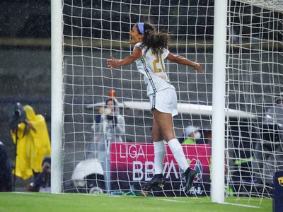 Pumas y Chivas femenil empatan 2-2 en la ida de los cuartos de final del Clausura 2022