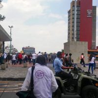 Profesores y estudiantes de los CCH en paro de labores protestan en Rectoría