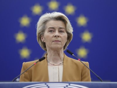 UE propone eliminar propuesta sobre pesticidas en otra concesión ante las protestas agrarias