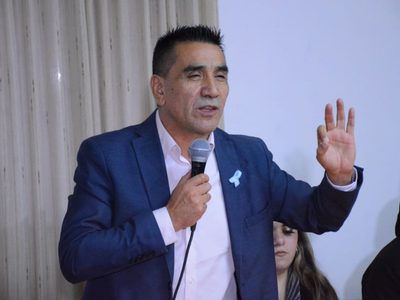 En modo campaña, Ramón Rioseco se reunió con jóvenes de la capital neuquina