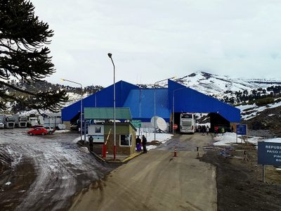 Alerta meteorológica en Neuquén: nevadas, desprendimiento de rocas y cortes de luz