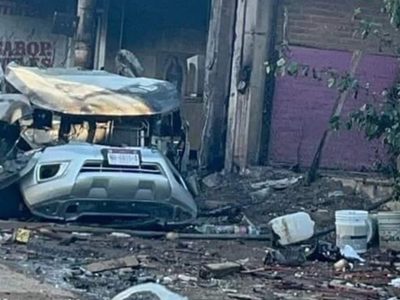 Estalla vehículo cargado de pirotecnia en Michoacán; dos mujeres murieron