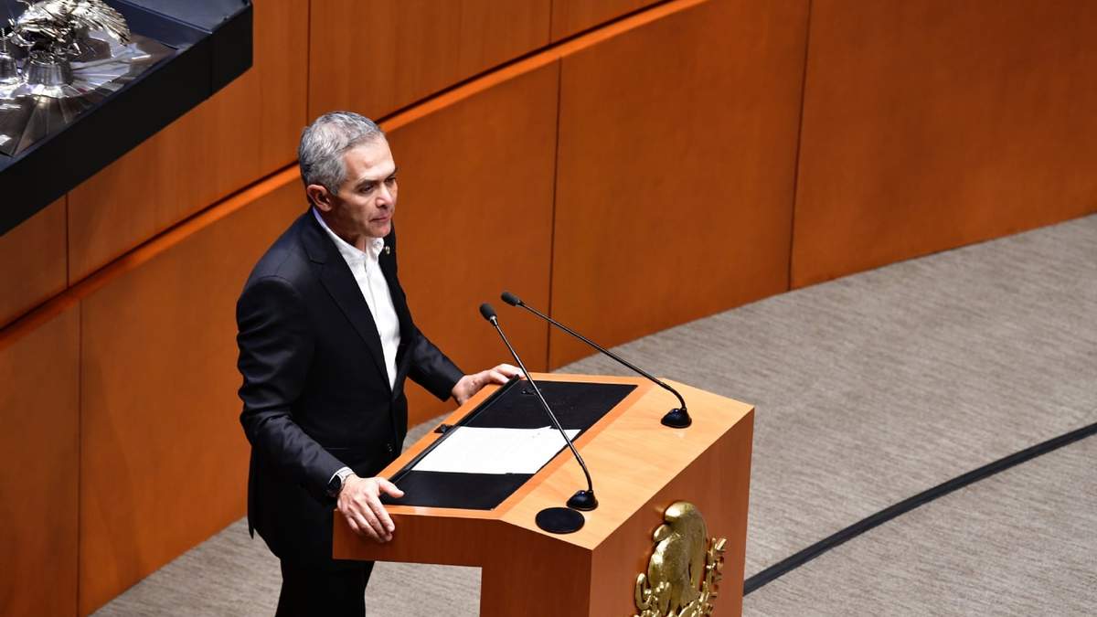 Miguel Ángel Mancera en el Senado