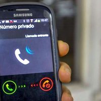 Mediante estafas telefónicas, les sustrajeron más de un millón de pesos