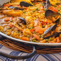 Como una paella pero mucho más barato: hacé este "arroz meloso" con todo el sabor del mar