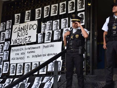 Periodistas protestan en la Segob por asesinato de Cándido Ríos