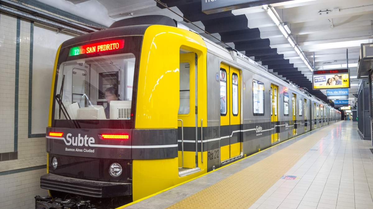 El subte es uno de los medios de transporte más usados en la Ciudad. Fuente: (X)
