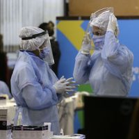 Los contagios de coronavirus mostraron una baja en Argentina, pero subieron los casos activos