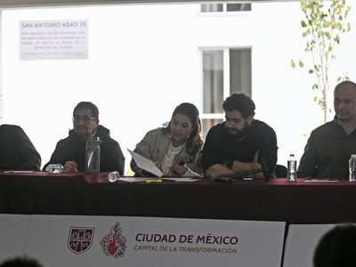 Brugada entrega 81 viviendas reconstruidas a familias damnificadas por sismo de septiembre de 2017