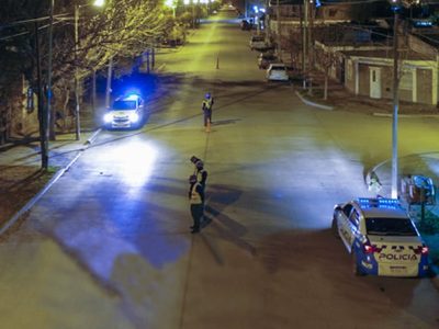 36 personas fueron demoradas en Neuquén durante el primer día de las nuevas restricciones