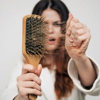 Si se te cae el cabello después de bañarte, no sufras más: probá este remedio casero súper efectivo y económico