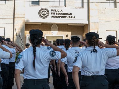 El ruso detenido por Migraciones en Ezeiza escapando de la guerra pidió asilo político