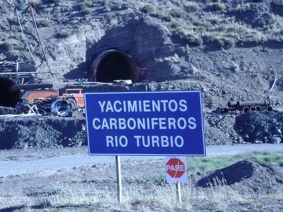 Sismo en Santa Cruz: suspenden clases y evacúan a mineros