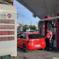 Aumento de combustibles: más estaciones de servicio replicaron a YPF