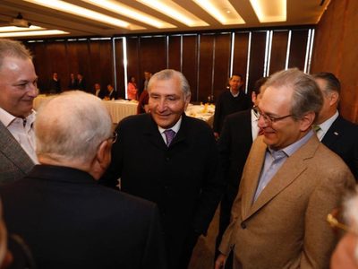 Adán Augusto López se reúne con la cúpula empresarial y coincide con Claudio X. González Laporte