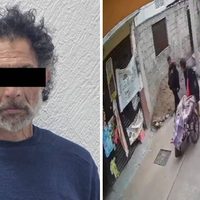 Cae hombre que llevaba el cadáver de una adulta mayor en una silla de ruedas en Ticomán (Videos)