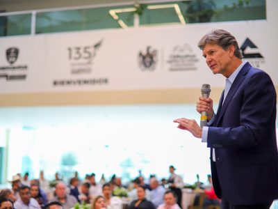 Enrique de la Madrid continuará en la carrera por la presidencia: "yo no me bajo"