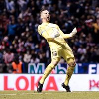 Puebla derrota a Chivas en penaltis y avanza cuartos de final