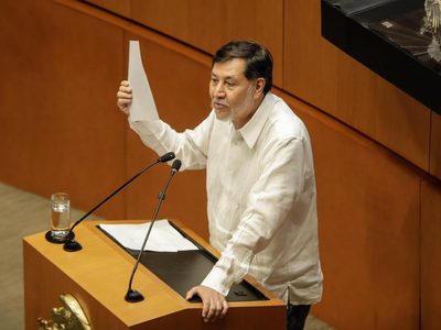 “Ya llegó el doctor Noroña para darles su medicamento”, dice el senador a la oposición