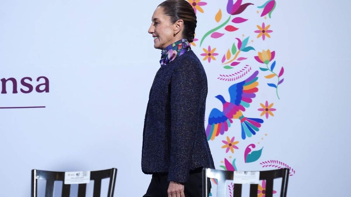 La presidenta durante la "mañanera del pueblo"