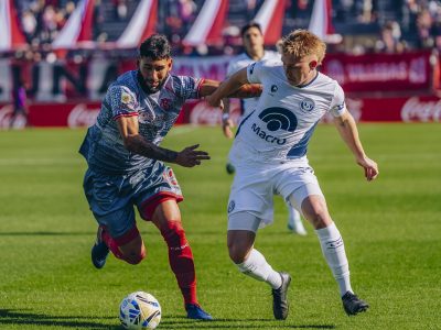 Independiente goleó 3 a 0 a Barracas