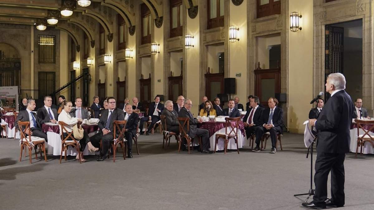 El presidente en la cena con empresarios