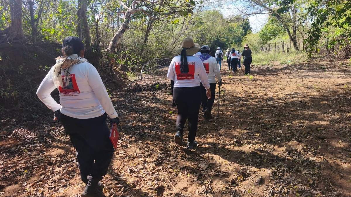 Buscadoras del colectivo Sabuesos Guerreras, AC, de Culiacán