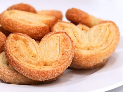 Aprovechá las tapas de empanadas que sobraron y hacé estas riquísimas palmeritas para la hora del mate