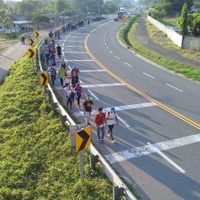 La PF frena avance de quinta caravana; detiene a más de 250 migrantes en Chiapas