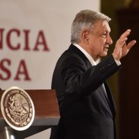 "Ni mordidas, ni tarascadas", regaña AMLO a legisladores opositores a penalizar falsas facturas