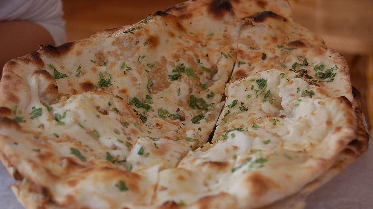 Pan Naan relleno. Fuente: (X)