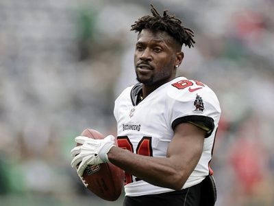 Antonio Brown detenido tras disparos fuera del evento de boxeo en Miami (Videos)